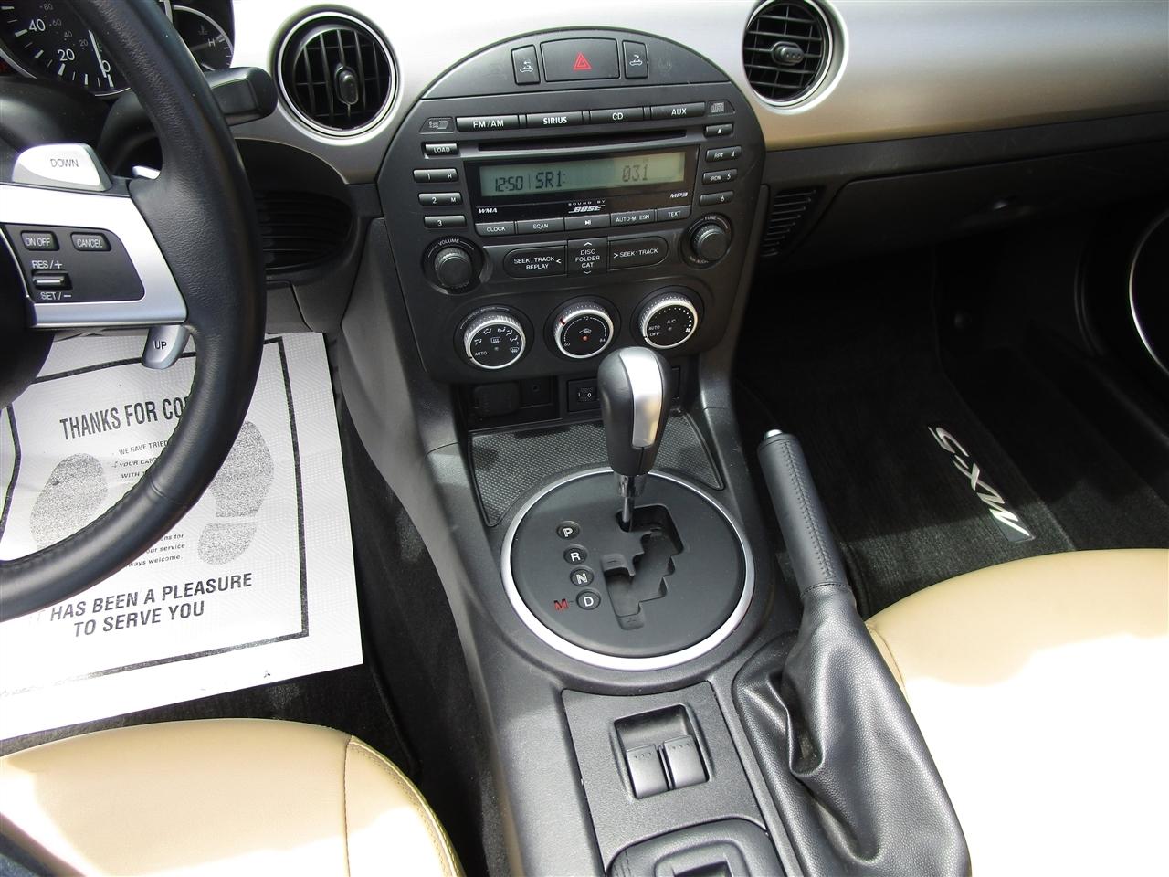 Mazda MX-5 Miata Grand Touring PRHT 2009