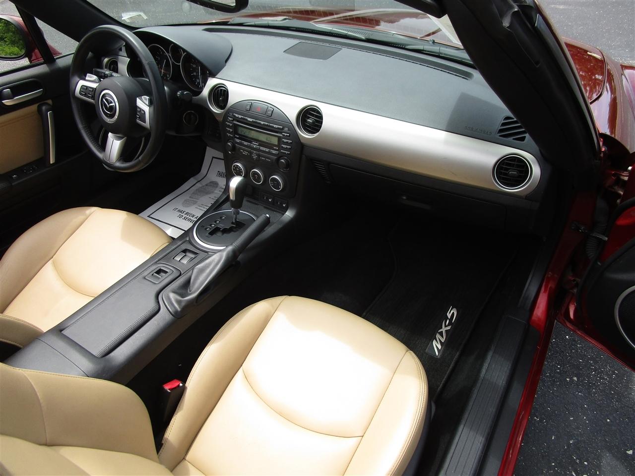 Mazda MX-5 Miata Grand Touring PRHT 2009