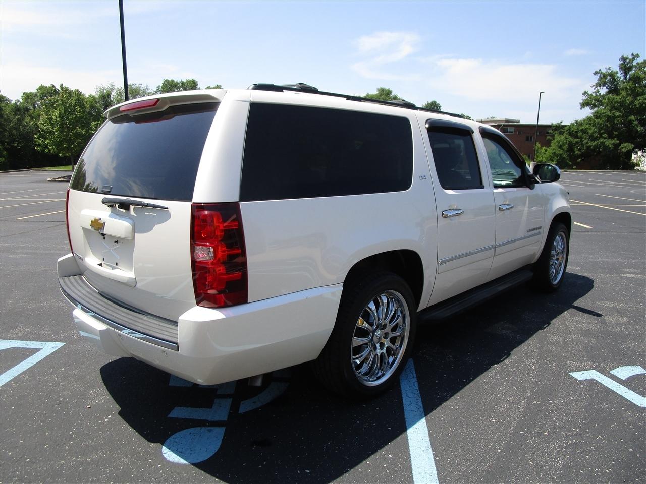 Chevrolet Suburban LTZ 1500 2WD 2013