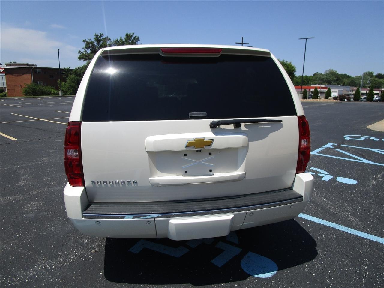 Chevrolet Suburban LTZ 1500 2WD 2013
