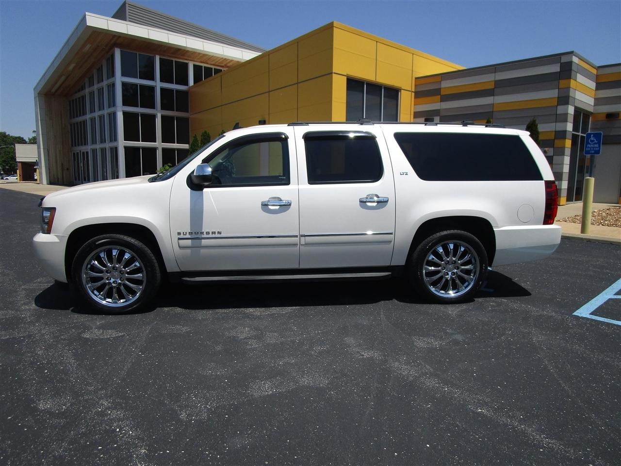 Chevrolet Suburban LTZ 1500 2WD 2013