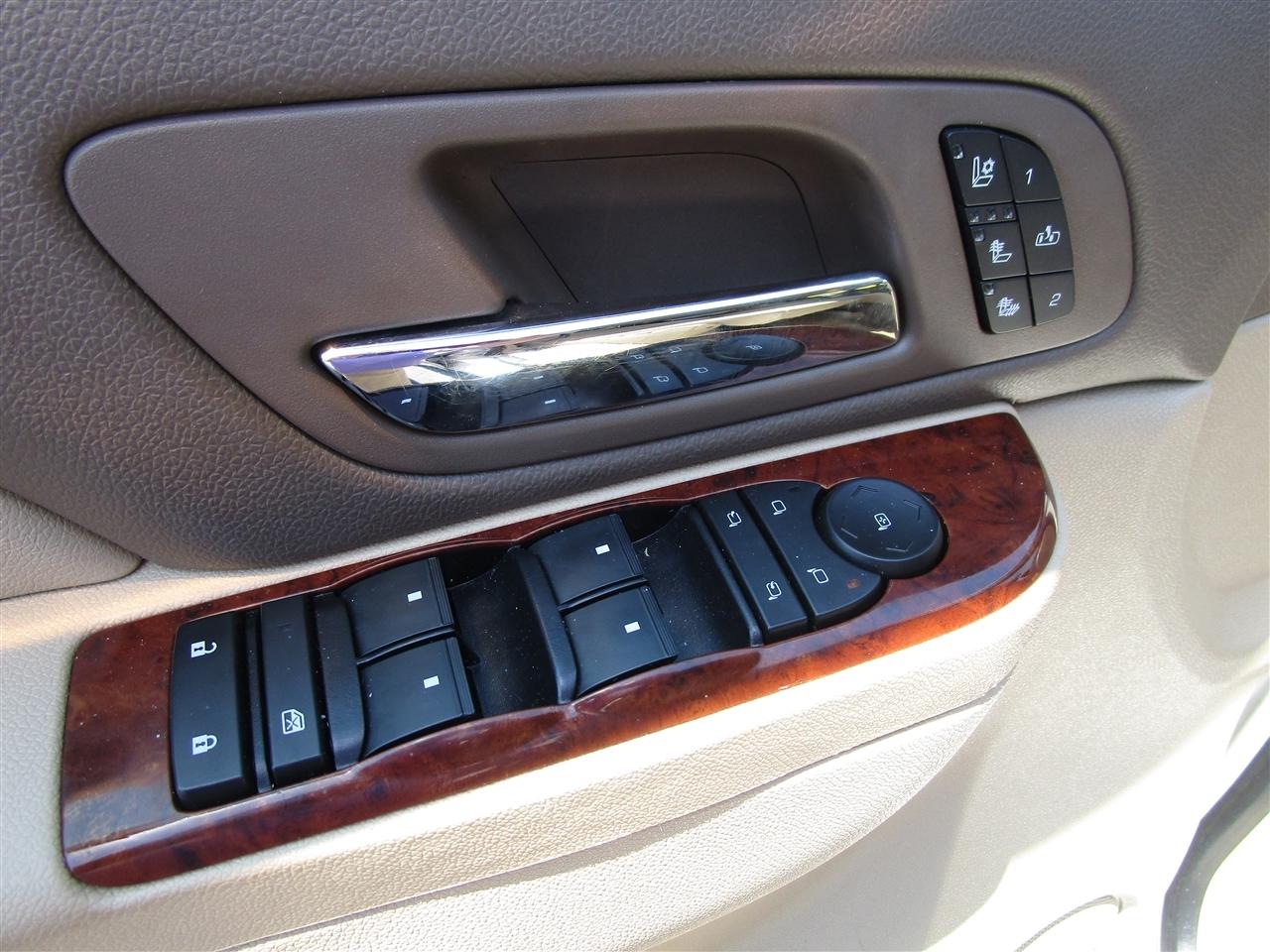 Chevrolet Suburban LTZ 1500 2WD 2013