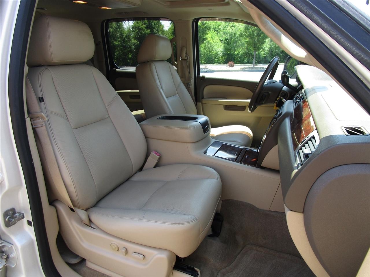 Chevrolet Suburban LTZ 1500 2WD 2013