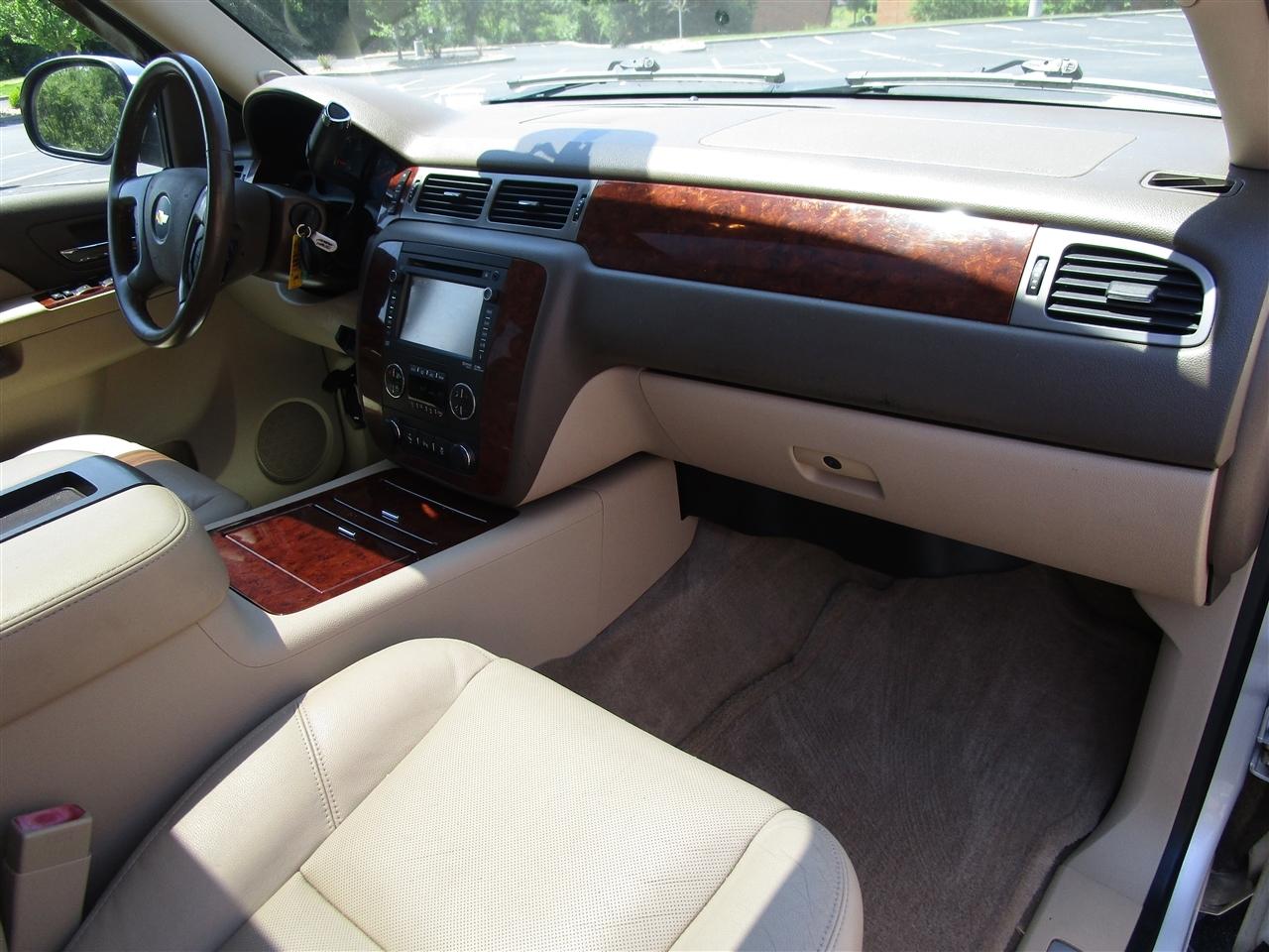 Chevrolet Suburban LTZ 1500 2WD 2013