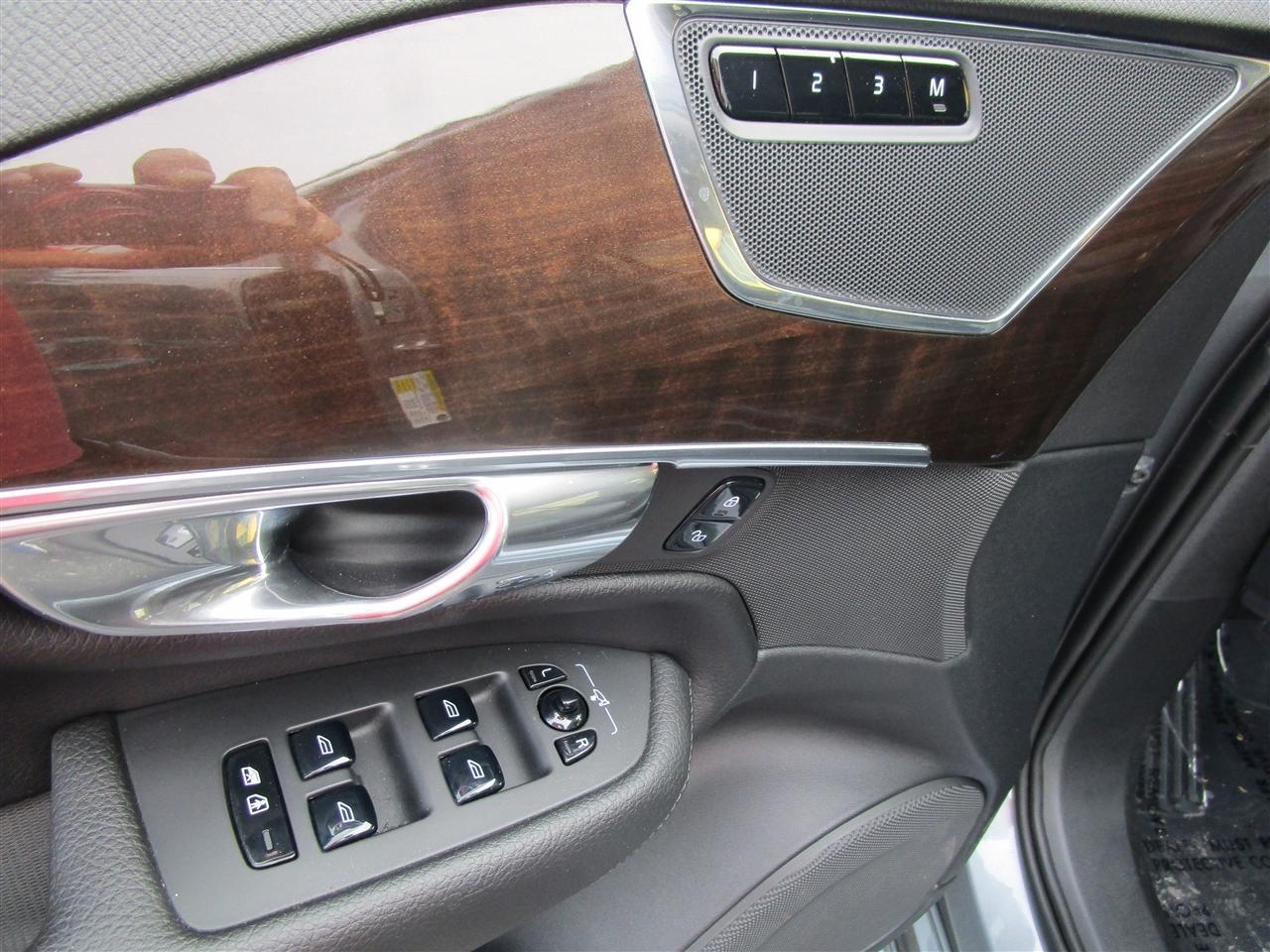 Volvo XC90 T6 Momentum AWD 2016