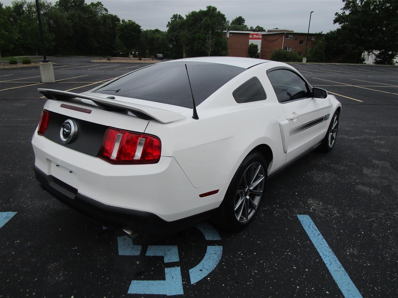 Ford Mustang GT Coupe 2011