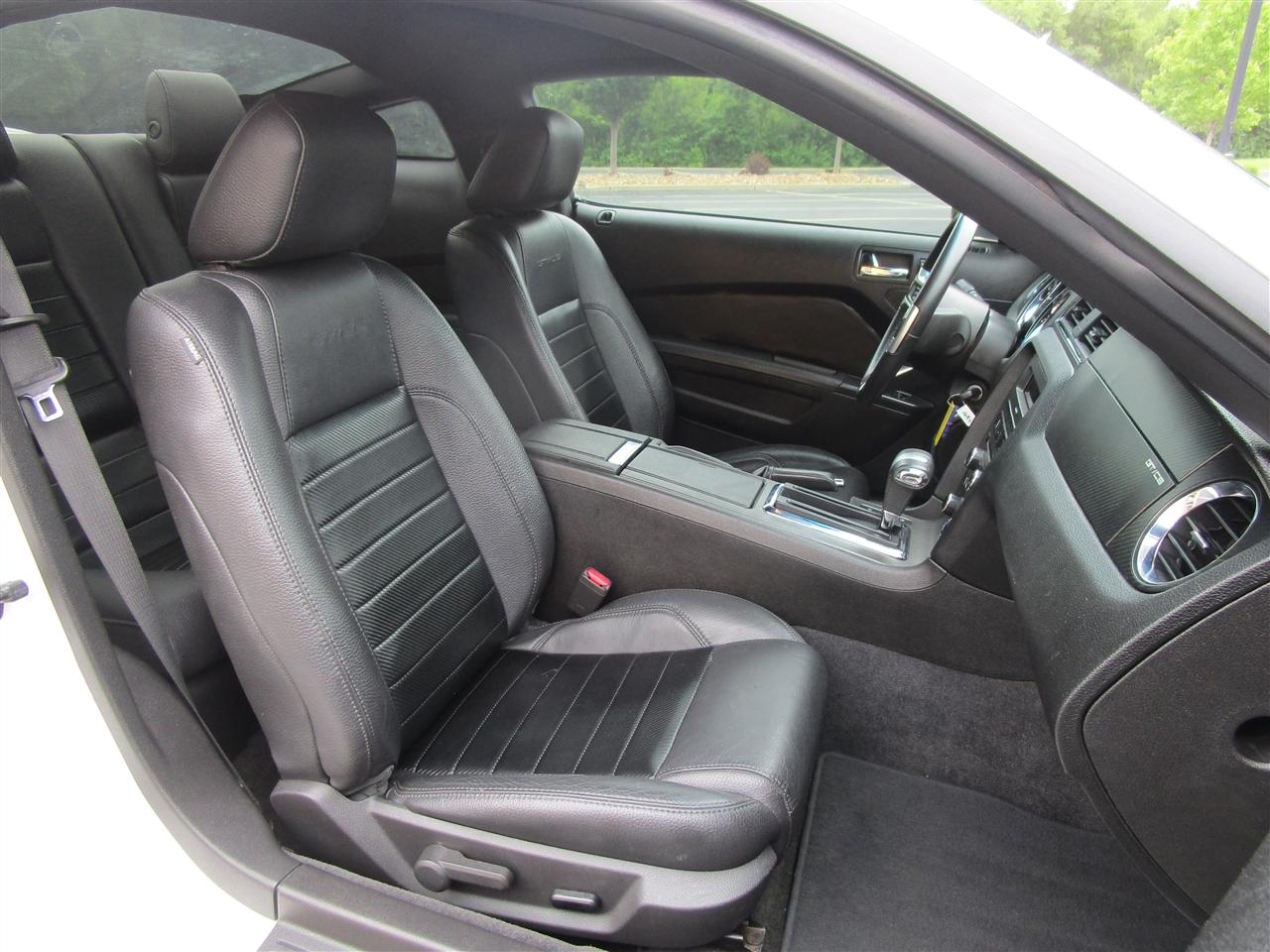 Ford Mustang GT Coupe 2011