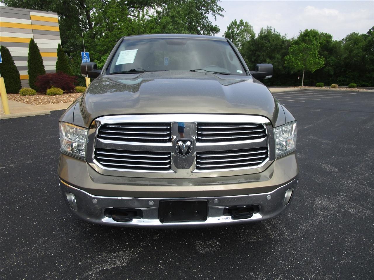 RAM 1500 SLT Crew Cab SWB 4WD 2014