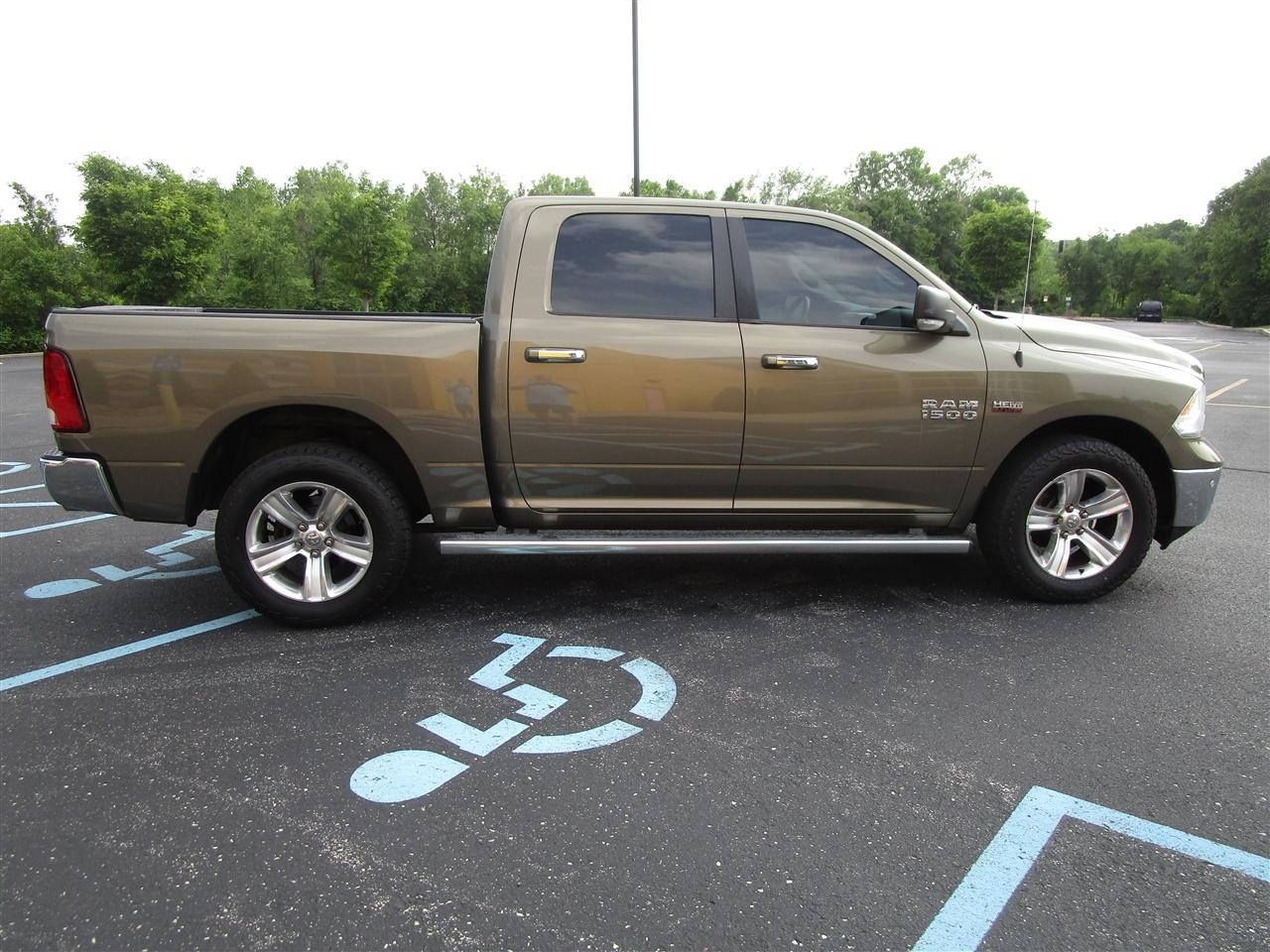 RAM 1500 SLT Crew Cab SWB 4WD 2014