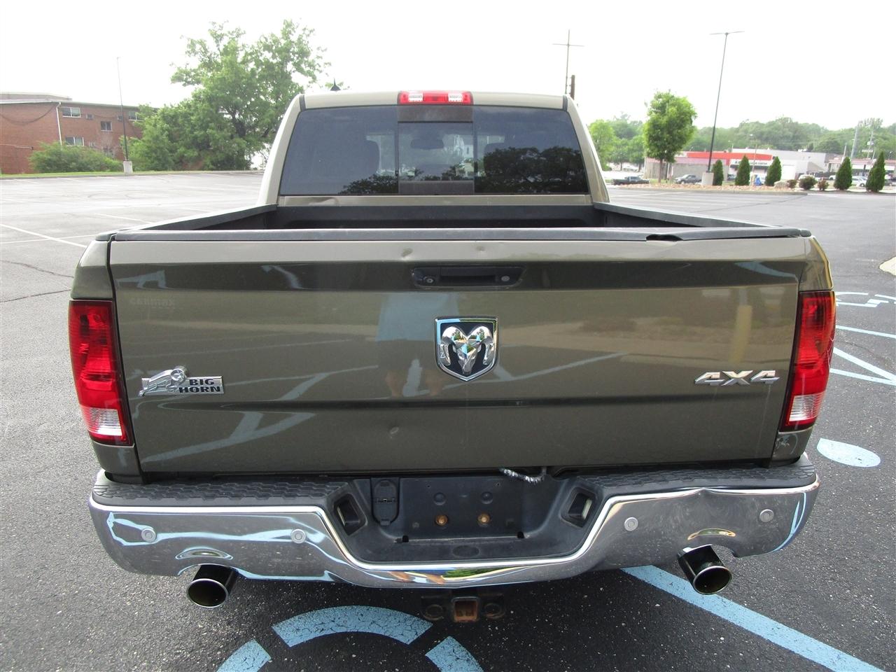 RAM 1500 SLT Crew Cab SWB 4WD 2014