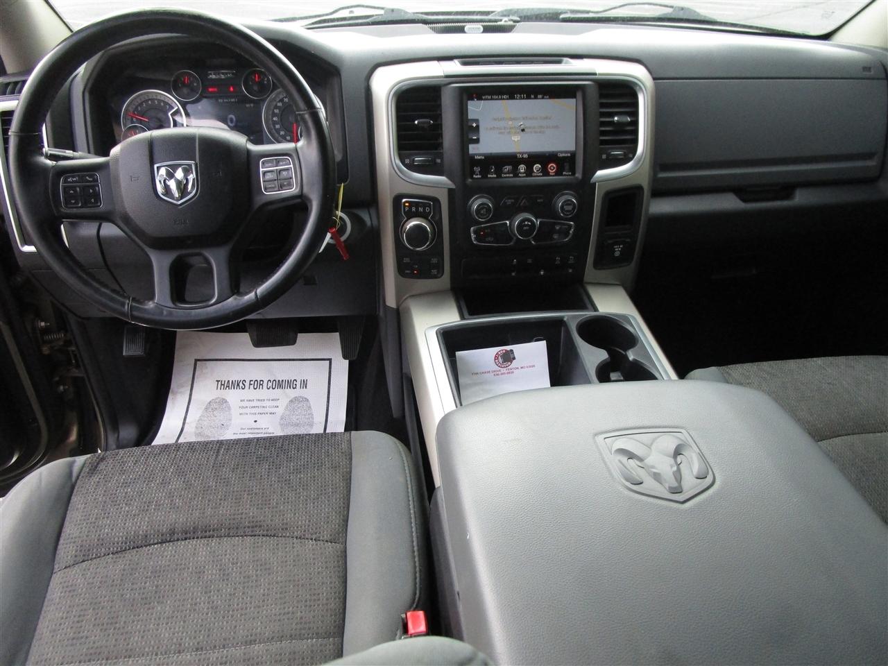 RAM 1500 SLT Crew Cab SWB 4WD 2014