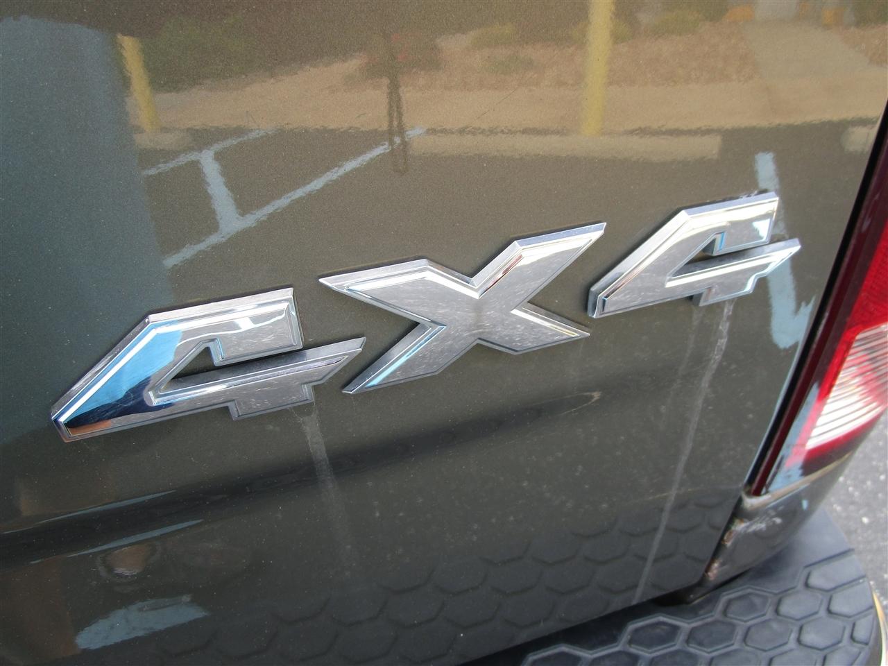 RAM 1500 SLT Crew Cab SWB 4WD 2014