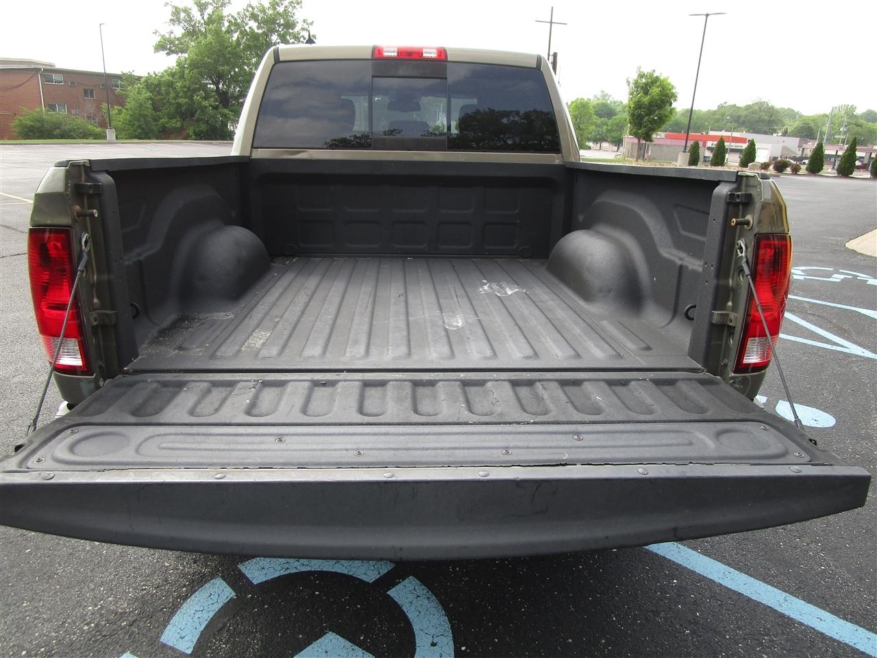 RAM 1500 SLT Crew Cab SWB 4WD 2014