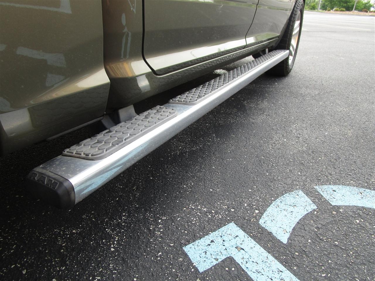 RAM 1500 SLT Crew Cab SWB 4WD 2014