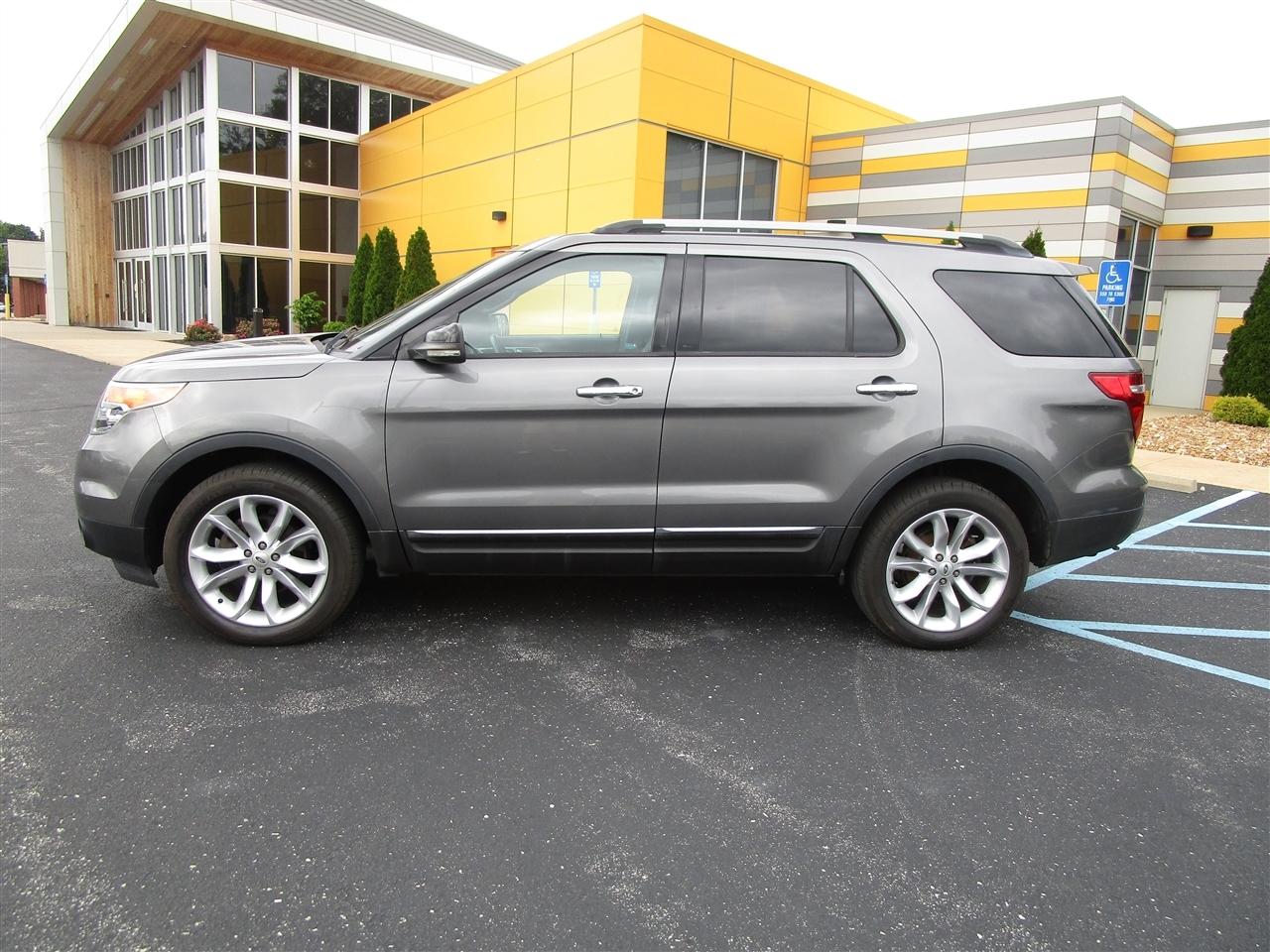 Ford Explorer XLT 4WD 2013