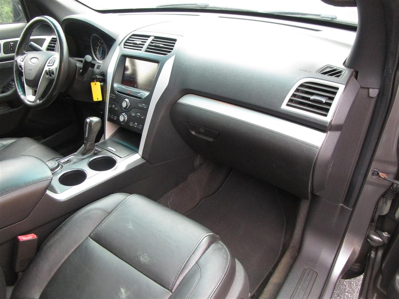 Ford Explorer XLT 4WD 2013