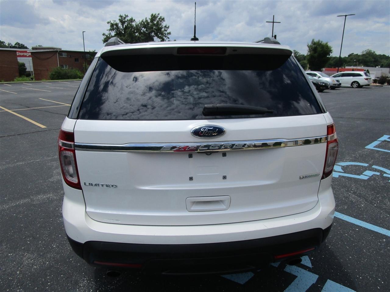 Ford Explorer Limited FWD 2014