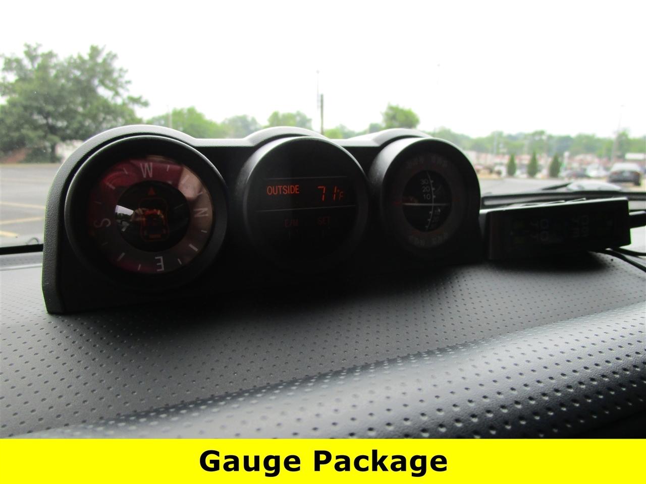Toyota FJ Cruiser 4WD MT 2012
