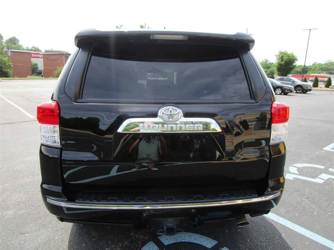 Toyota 4Runner Limited 4WD V6 2012