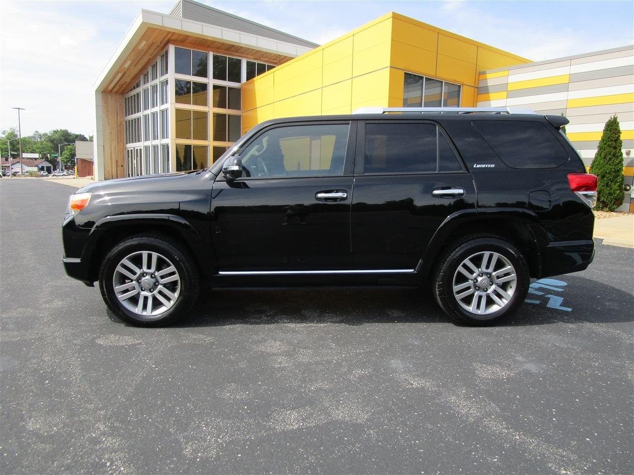 Toyota 4Runner Limited 4WD V6 2012