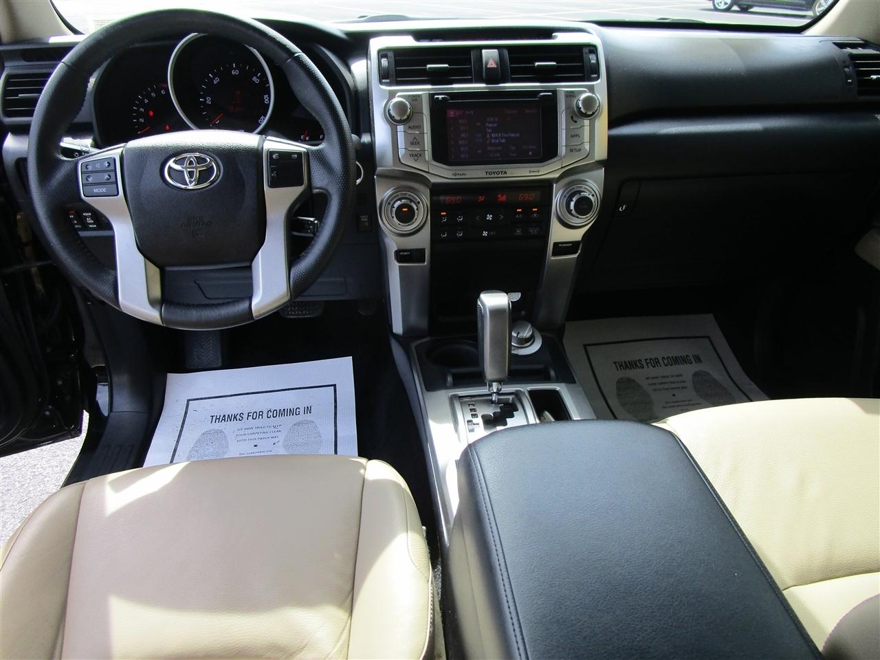 Toyota 4Runner Limited 4WD V6 2012