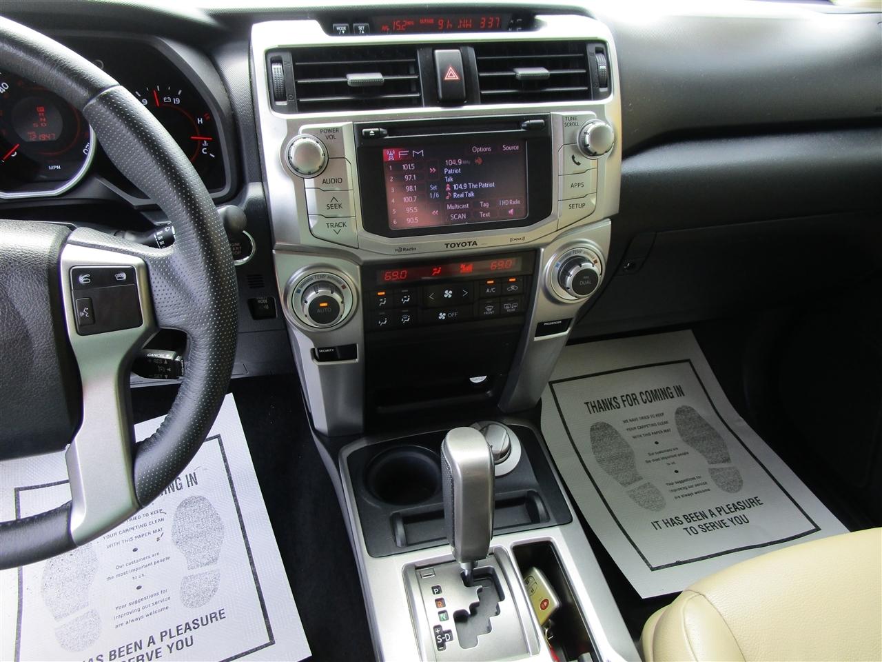 Toyota 4Runner Limited 4WD V6 2012