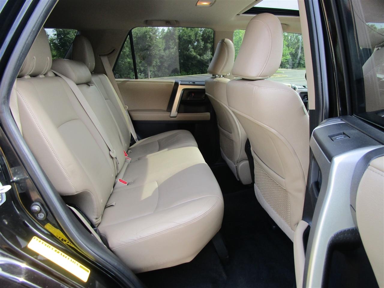 Toyota 4Runner Limited 4WD V6 2012