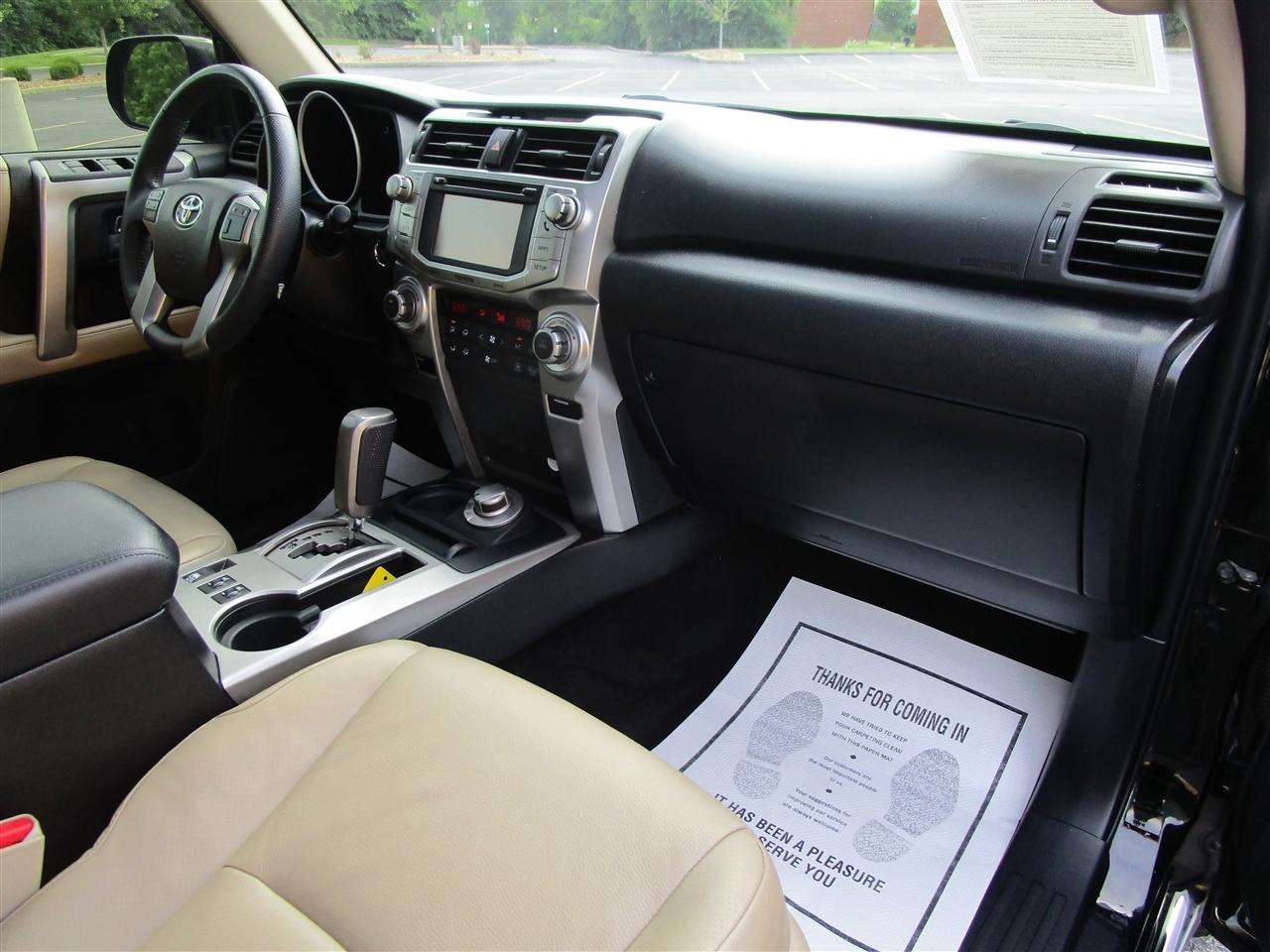 Toyota 4Runner Limited 4WD V6 2012