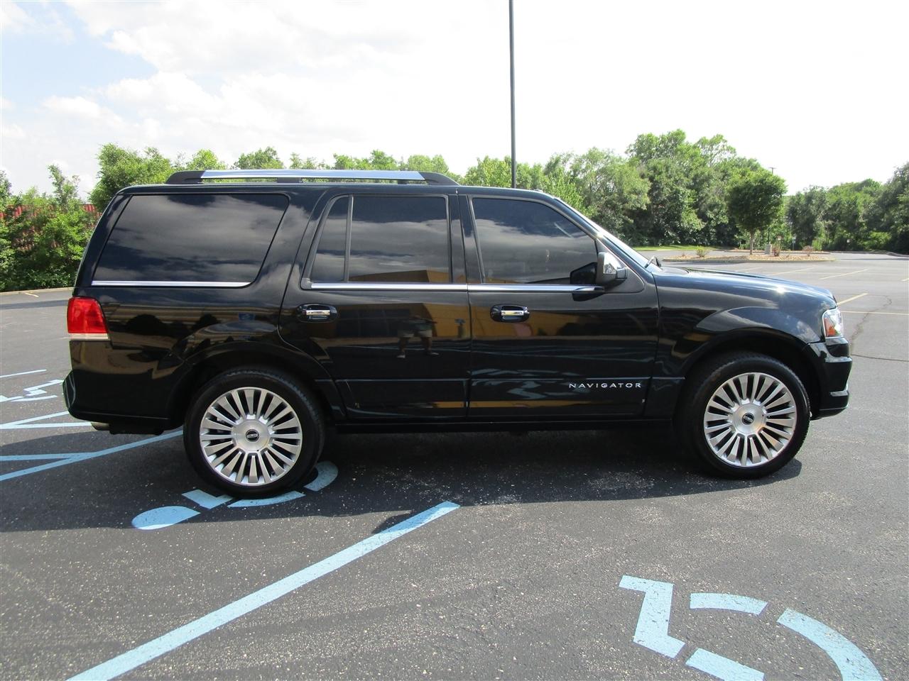 Lincoln Navigator Select 4WD 2017
