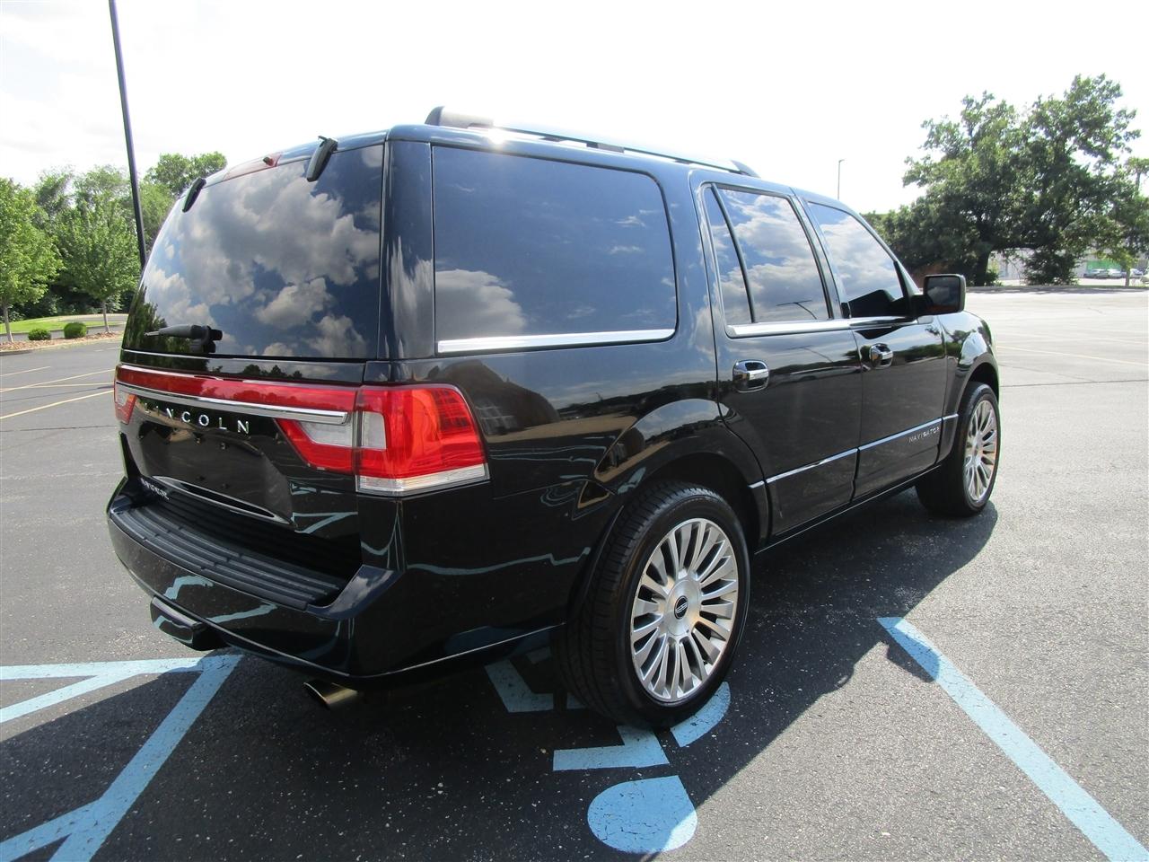 Lincoln Navigator Select 4WD 2017