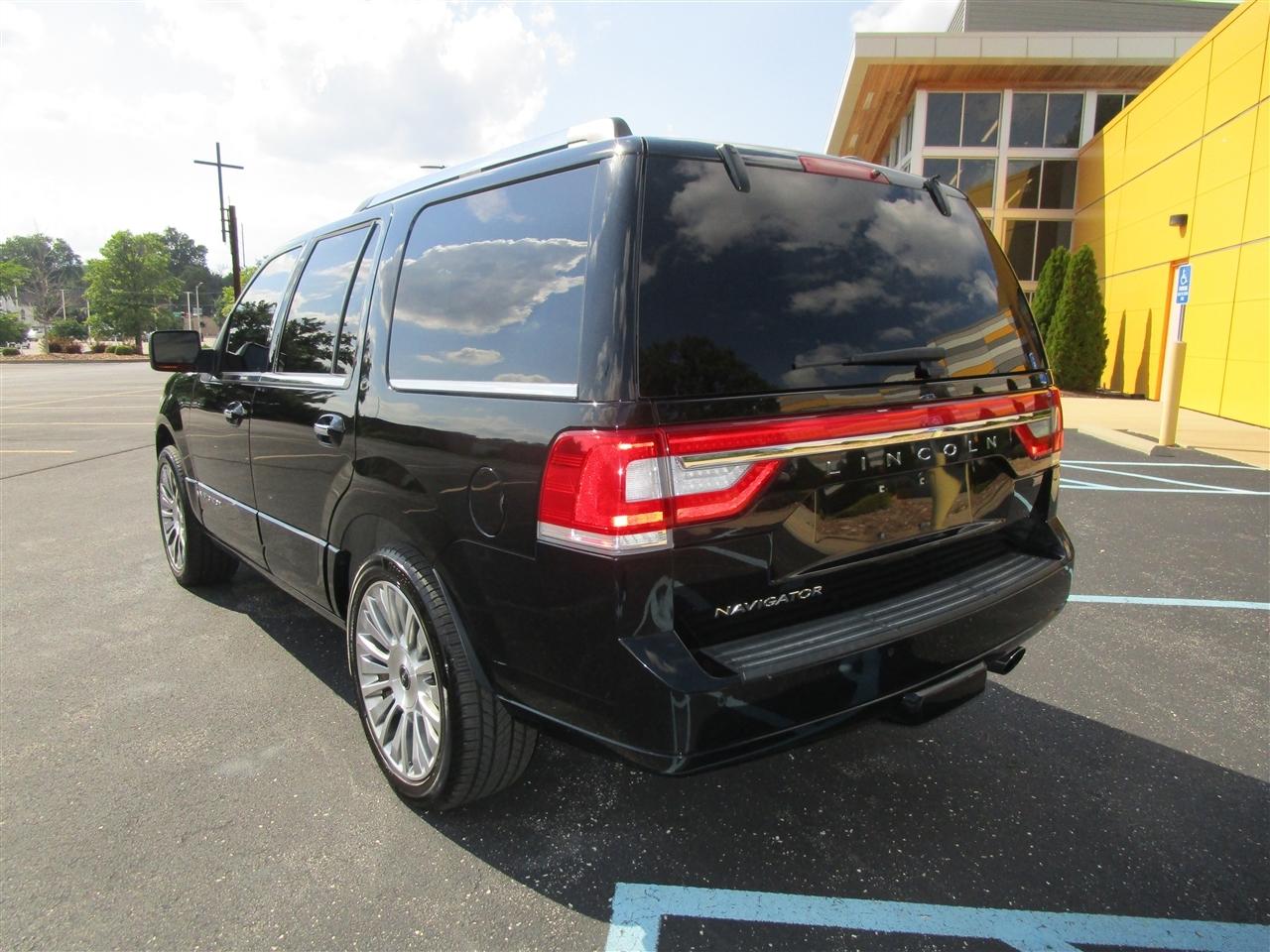 Lincoln Navigator Select 4WD 2017