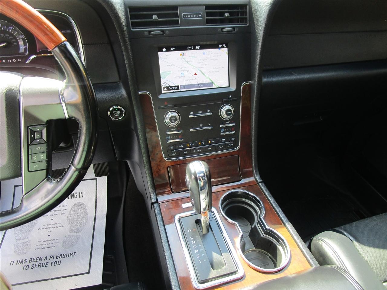 Lincoln Navigator Select 4WD 2017