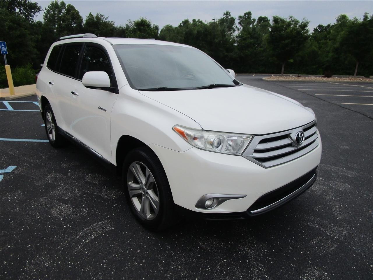 Toyota Highlander Limited 2WD 2012