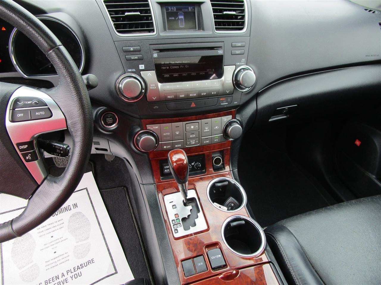 Toyota Highlander Limited 2WD 2012