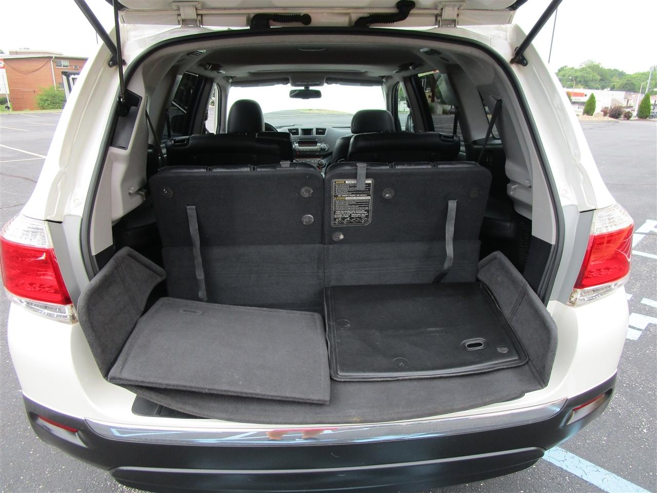 Toyota Highlander Limited 2WD 2012
