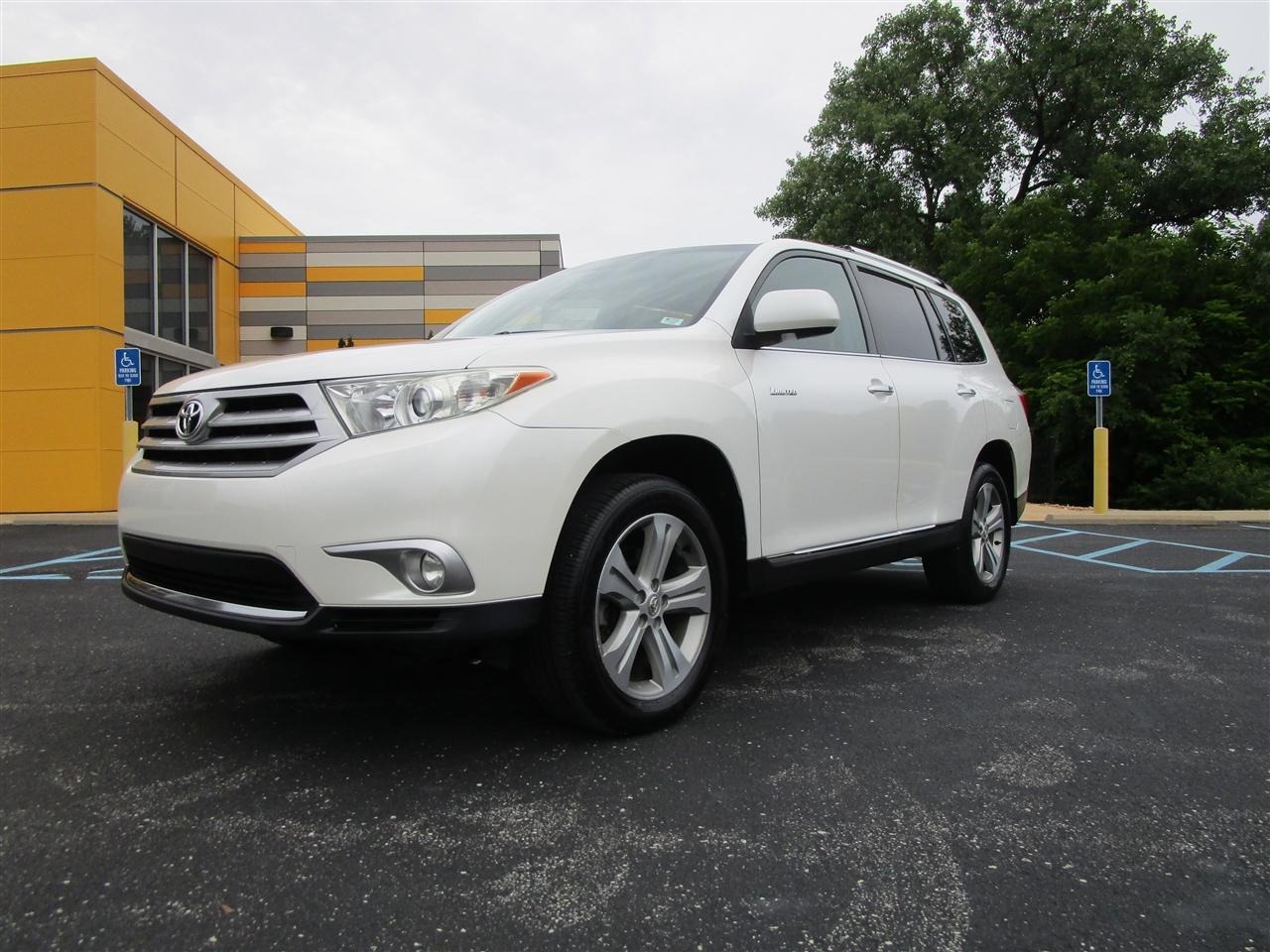 Toyota Highlander Limited 2WD 2012