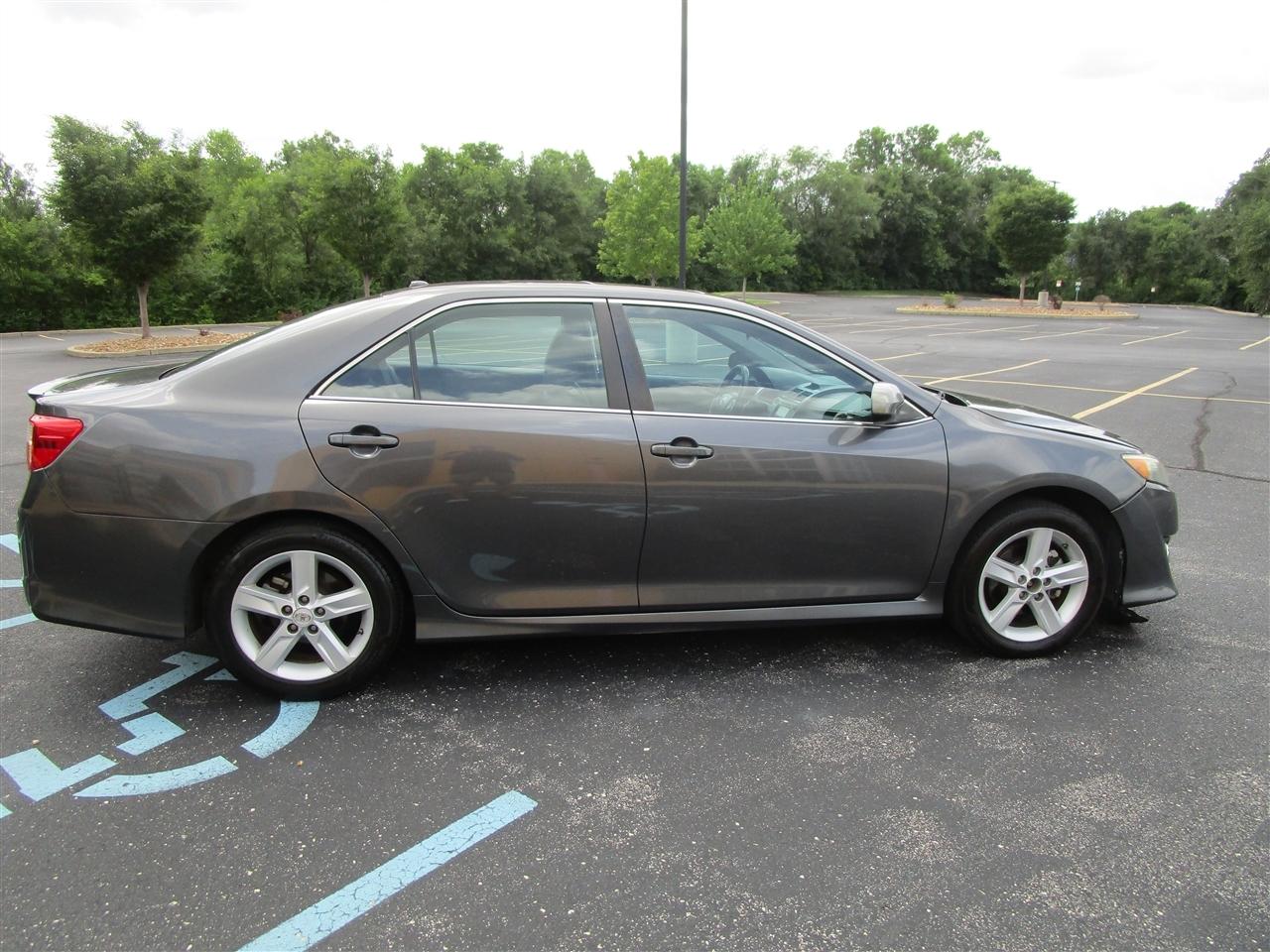 Toyota Camry SE 2013
