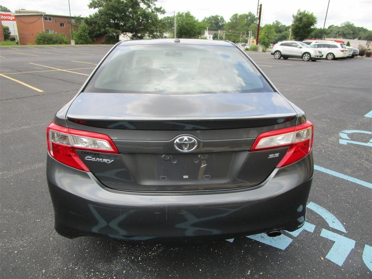 Toyota Camry SE 2013