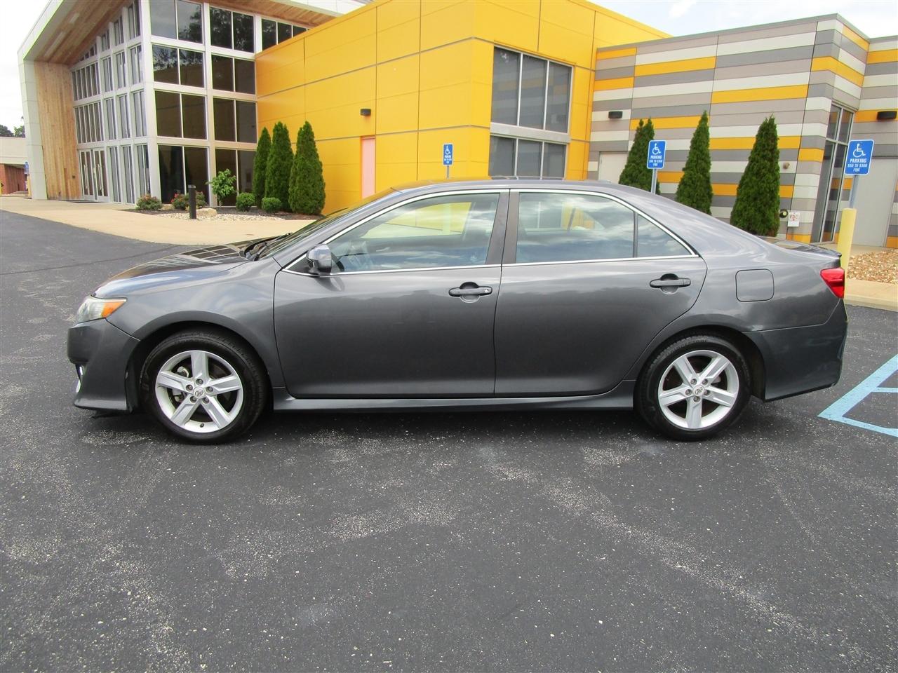 Toyota Camry SE 2013