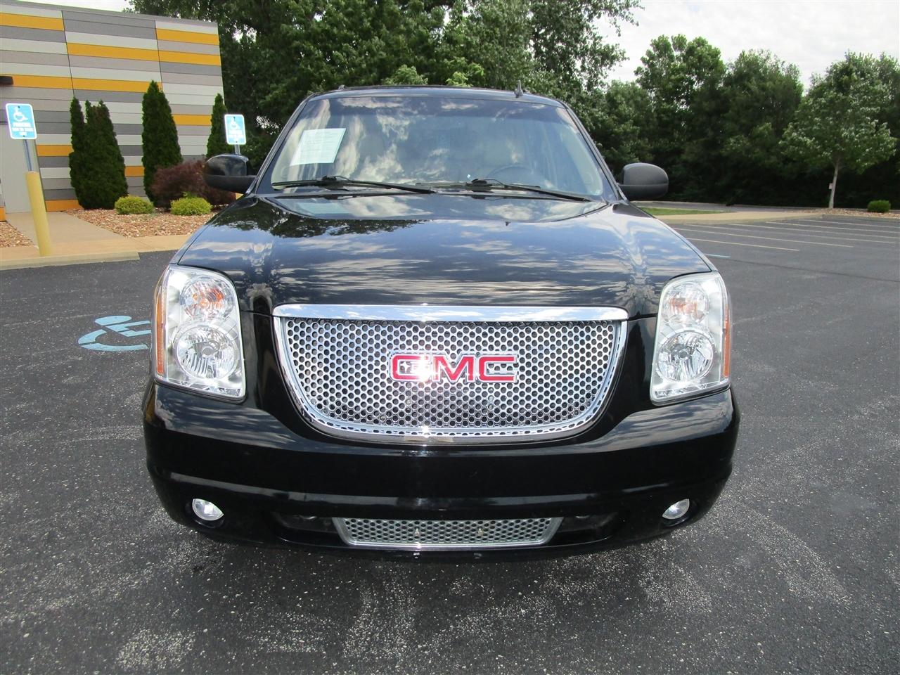 GMC Yukon Denali 4WD 2013