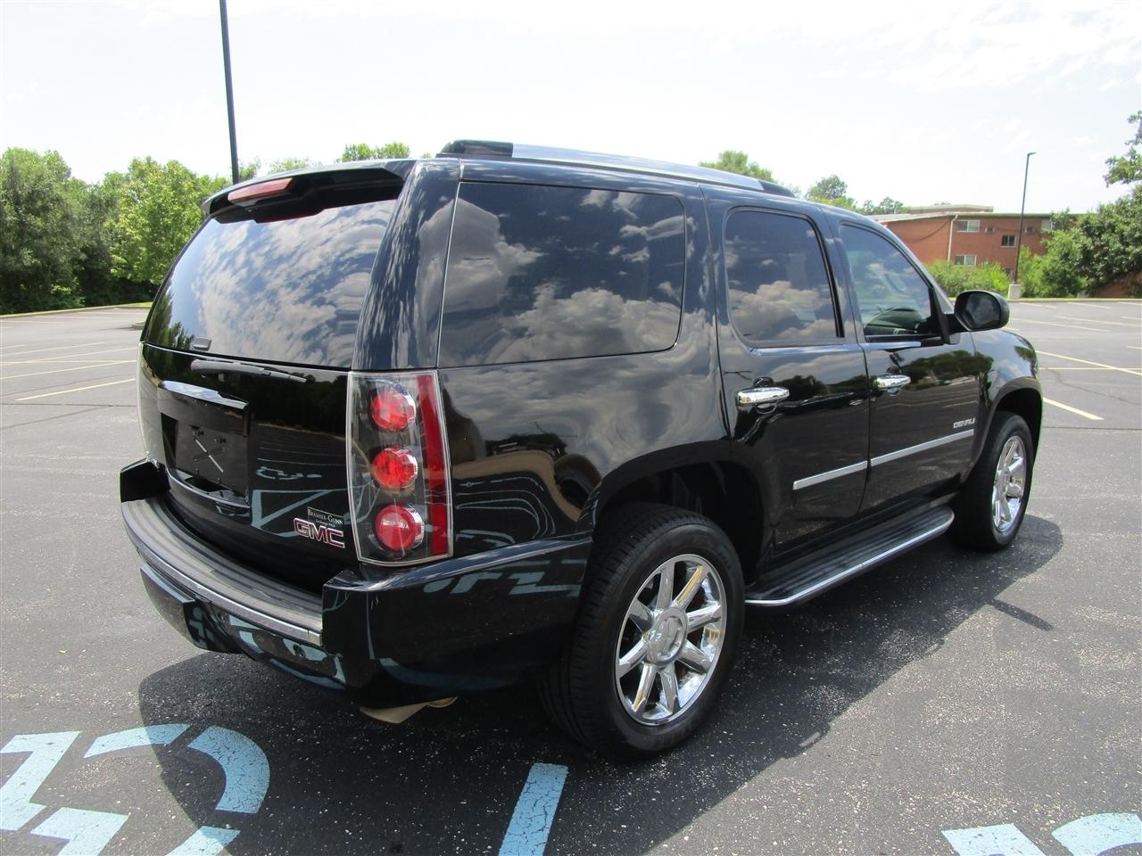 GMC Yukon Denali 4WD 2013