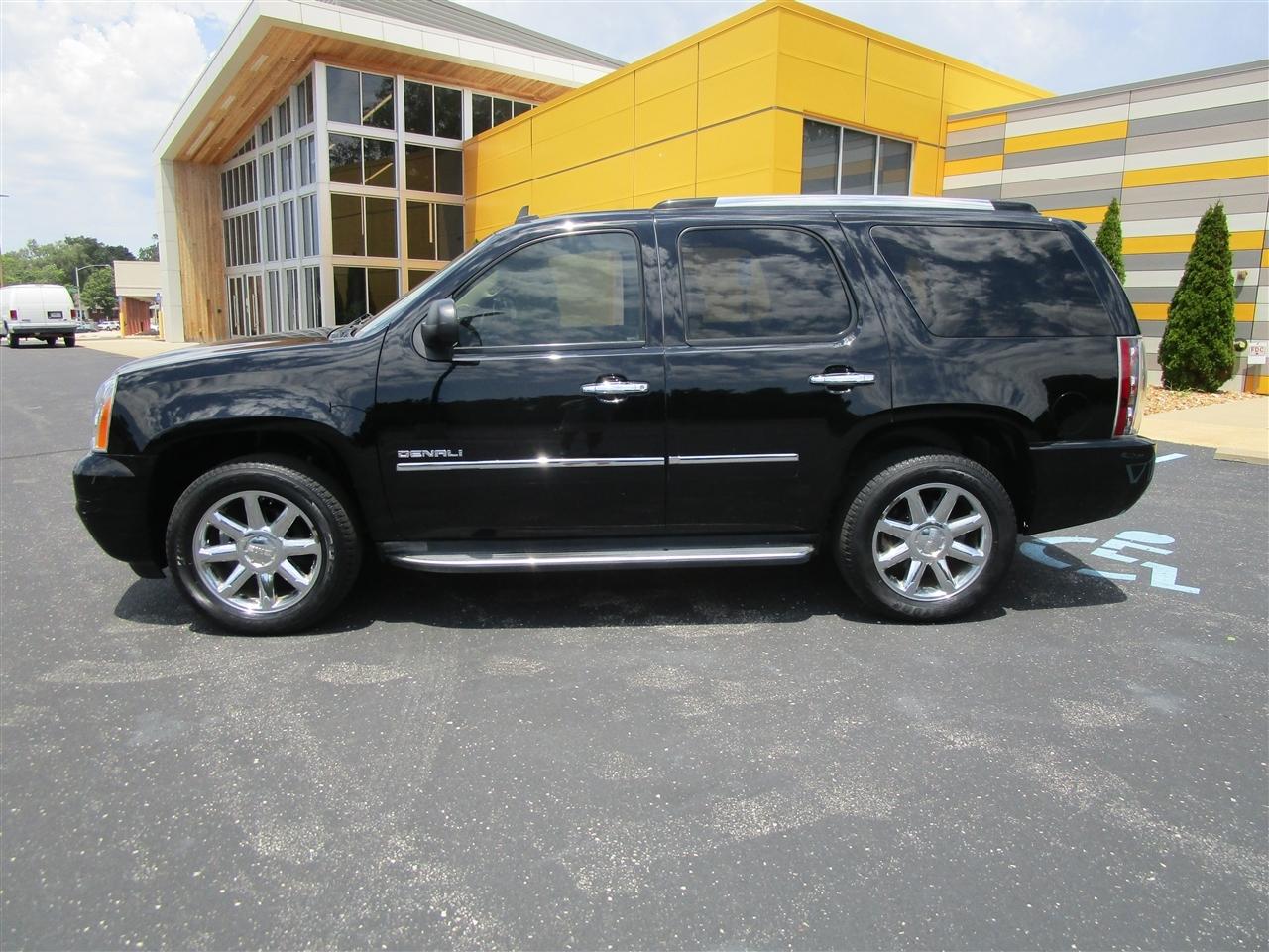 GMC Yukon Denali 4WD 2013