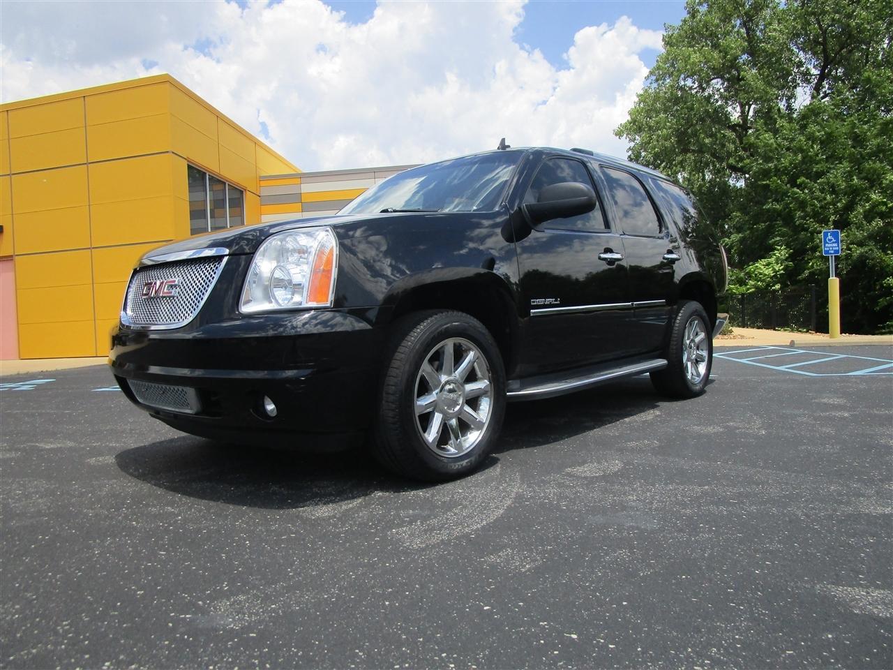 GMC Yukon Denali 4WD 2013