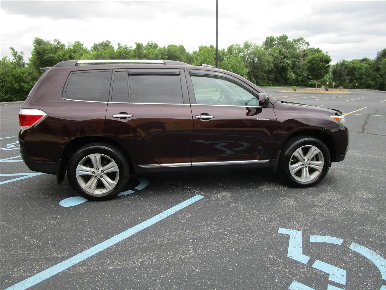 Toyota Highlander Limited 4WD 2013