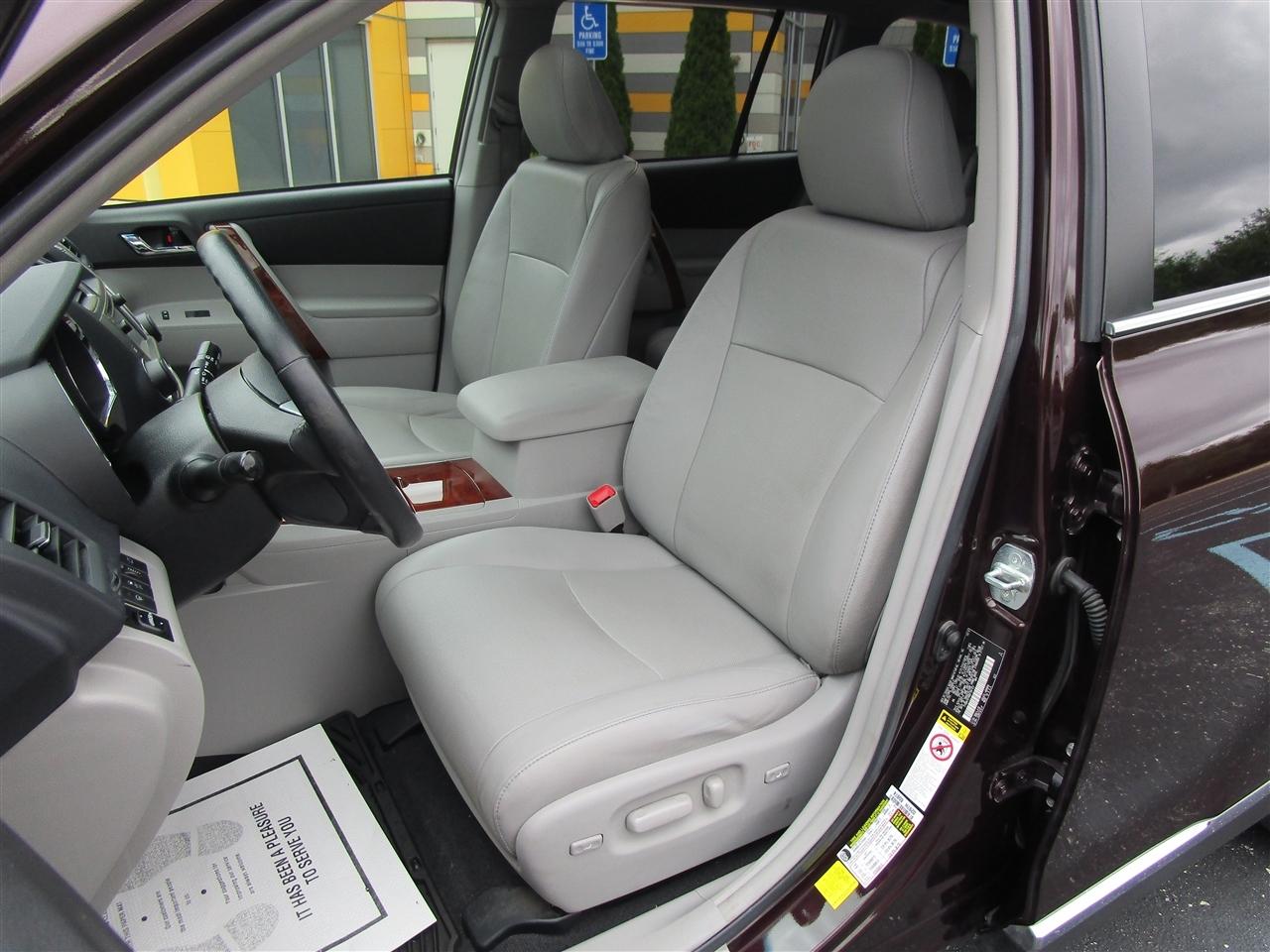 Toyota Highlander Limited 4WD 2013