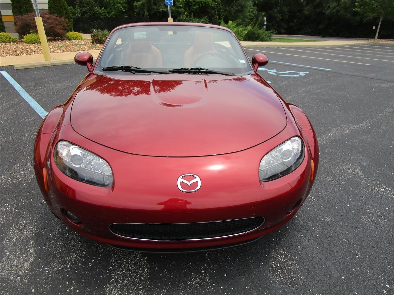 Mazda MX-5 Miata Grand Touring Power Retractable Hardtop 2008