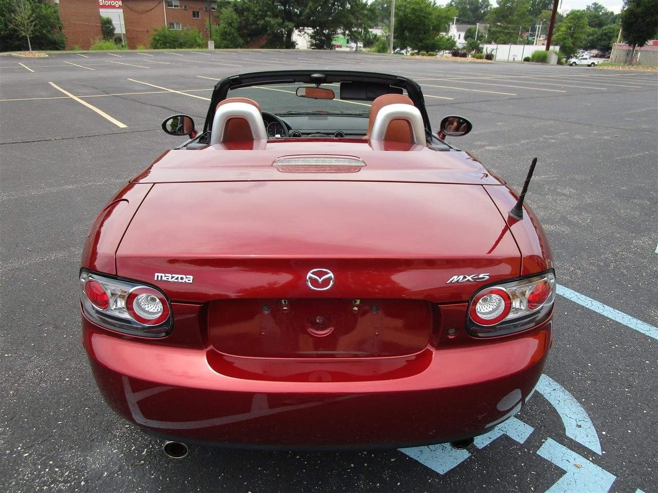Mazda MX-5 Miata Grand Touring Power Retractable Hardtop 2008