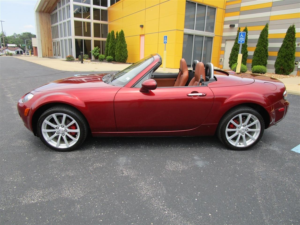 Mazda MX-5 Miata Grand Touring Power Retractable Hardtop 2008