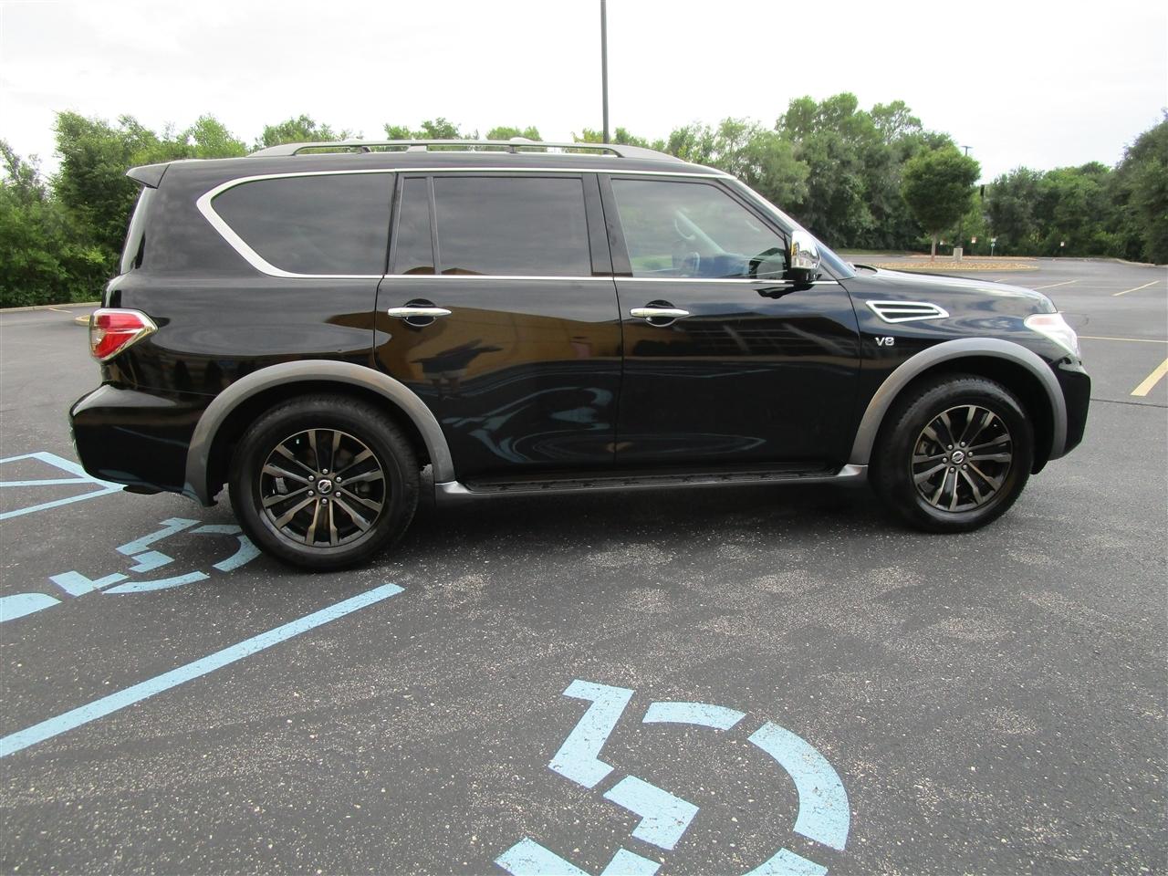 Nissan Armada Platinum AWD 2017