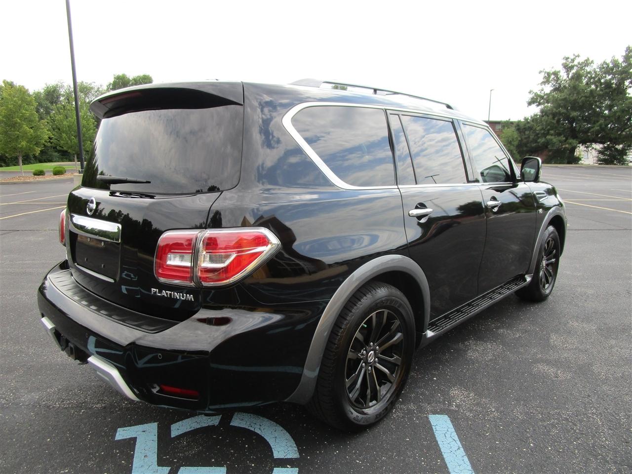 Nissan Armada Platinum AWD 2017